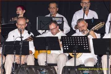 Concierto aniversario de la parranda Medio Jigo P'al Kilo (Foto Ildefonso Rodríguez)